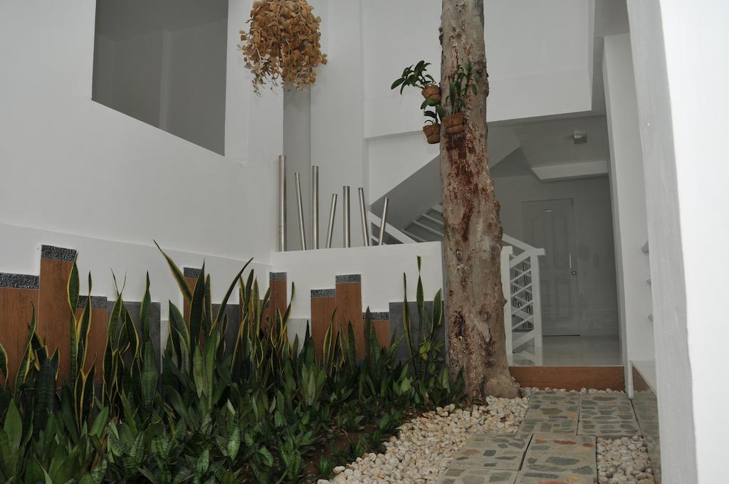 Date & Dine Resort Antipolo Luaran gambar