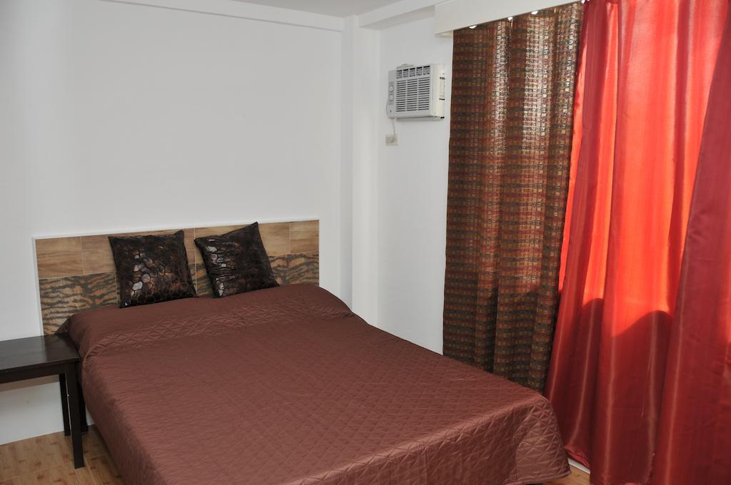 Date & Dine Resort Antipolo Bilik gambar